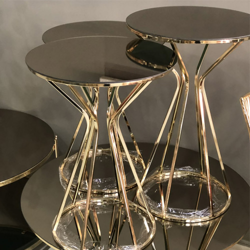 میز-سوارز-فلزی-شکوه-در-تشریفات